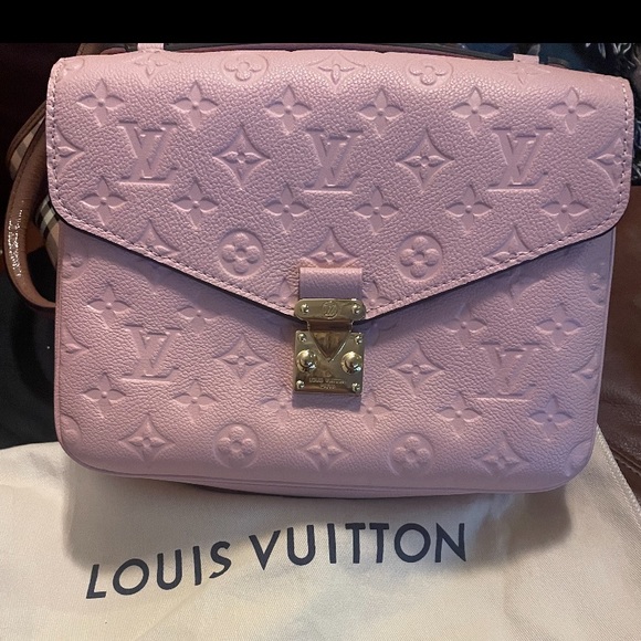 NWT Louis Vuitton Pochette Métis Poudre - Picture 1 of 9